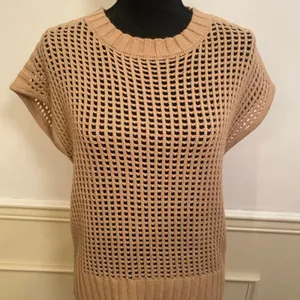 Tan crochet knit sweater with openwork pattern, size M Short sleeve Layer Size M thumbnail 1