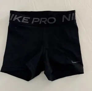 Nike Pros Black thumbnail 1