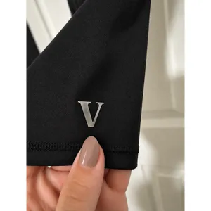 Vuori The Rise The Shine Black High Rise 7/8 Leggings XS Performance Yoga thumbnail 3