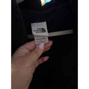 North Face Campshire Fleece Hooded Wrap Jacket featuring a large shawl collar XL thumbnail 3