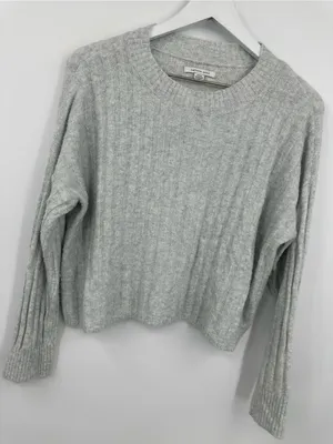 American Eagle Gray Cropped Lightweight Sweater Size Small thumbnail 3