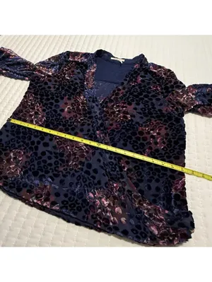 Floreat Anthropologie Floral Purple Velvet Burnout Mock Wrap Blouse Top Sz M thumbnail 7