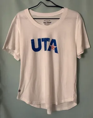 University of Texas at Arlington short sleeve t-shirt XL thumbnail 1