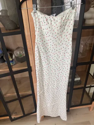 Princess Polly ditsy floral strapless maxi dress bodycon ribbed oscar lined thumbnail 5