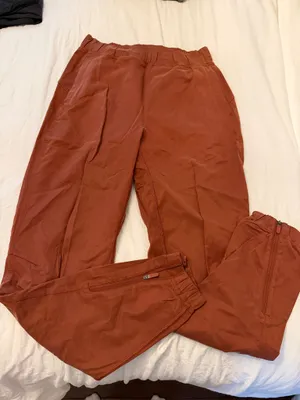 Lululemon Joggers thumbnail 1