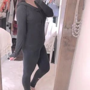 Columbia size medium black hooded sweatshirt thumbnail 2