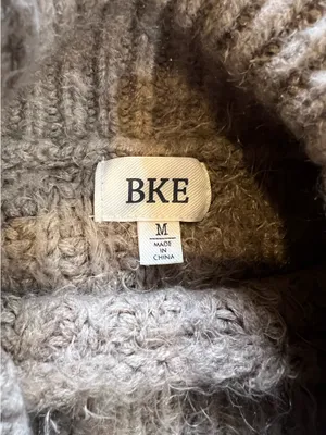 Sweater thumbnail 3