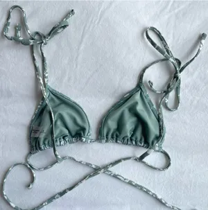 Abercrombie Green Floral Bikini Top thumbnail 2