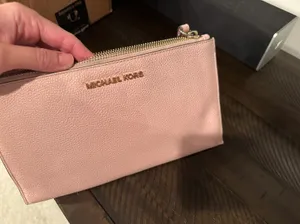 Michael Kors Clutch thumbnail 1