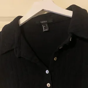 Black Button thumbnail 2