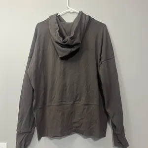 Athleta Gray Sweatshirts & Hoodies‎ Casual Collection thumbnail 2