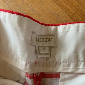 White and red stripe J.Crew shorts size 6 thumbnail 3
