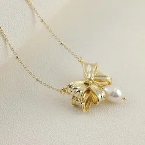 Kendra Scott x LoveShackFancy Pearl Bow Necklace and Matching Earrings thumbnail 8