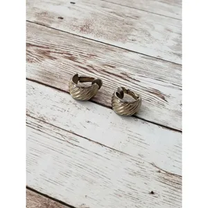 Vintage Clip On Earrings - Silver Tone Diagonal Line Hoops thumbnail 5