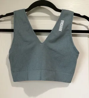 Gymshark crop thumbnail 1
