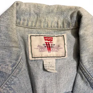 Vintage Levi's 76905-5611 Big W Black Tab Denim Vest Women's‎ L 90s Light Wash thumbnail 2