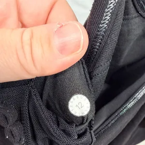 Lululemon Women's Black Power Y Luon Tank Second Release Sz 12 W1E12S thumbnail 8
