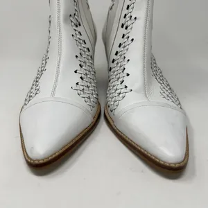 Matisse Bello‎ White Lattice Leather Lasercut Boots Size 8.5 Zip Ankle Booties thumbnail 6