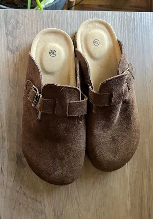 Brown clogs Size 39 thumbnail 1