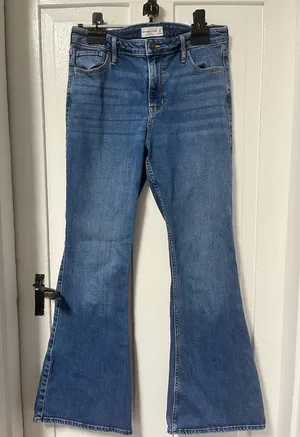 Abercrombie & Fitch High Rise The Flare Denim blue medium wash 10 regular length thumbnail 1