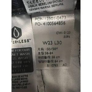 NWT Levi's 501 Original Women's Jeans Size 23 x 30 Straight Leg Distressed thumbnail 11
