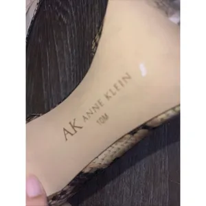 Anne Klein Women's 10M Shoe Snake Skin Leather Stiletto Pump‎ Heel S-114 thumbnail 7