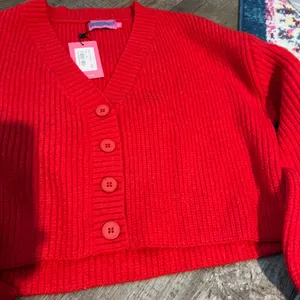 NWT Edikted Sabrina Chunky Knit Crop Cardigan size XS‎ thumbnail 9