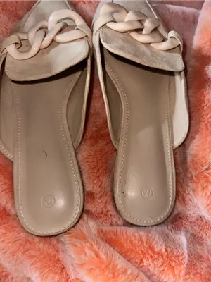 Faux Suede Pointe Toe Mule Chunky Tonal Chain Tan Size 7.5 thumbnail 3