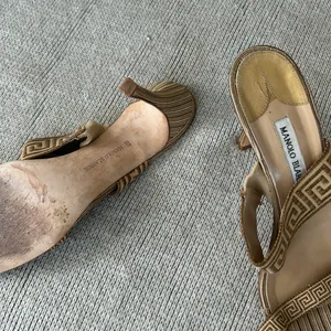 Manolo Blahnik D'orsay Sandals Size 40‎ thumbnail 5