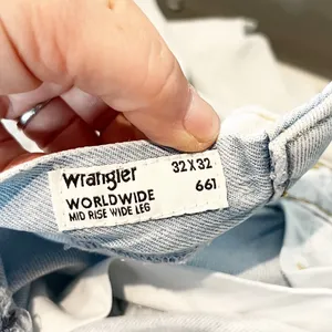 Wrangler Worldwide Mid Rise Wide Leg Jeans Light Wash Blue 32 / 14 thumbnail 7