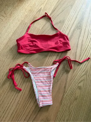 Frankie’s Bikinis set thumbnail 1