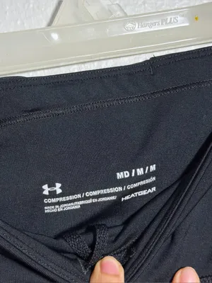 Under Armour‎ Women Yoga Capri Black Compression Athletic Leggings size M thumbnail 4