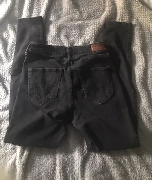Hollister High-Rise Jeans thumbnail 3
