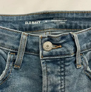 Old Navy Bootcut Jeans thumbnail 3