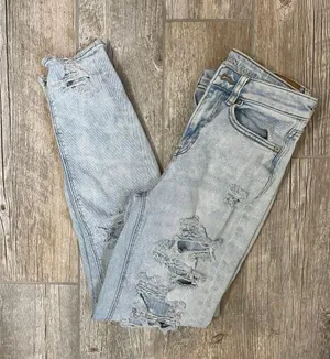 American Eagle Mom Jeans thumbnail 2