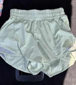 Lululemon Shorts thumbnail 1