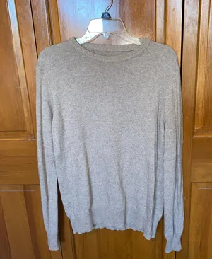 Sweater thumbnail 1