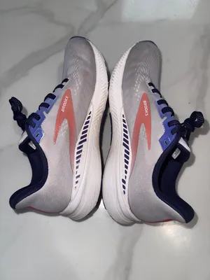 Brooks Women’s Athletic Shoes in Light Gray with Navy and Peach Details thumbnail 4