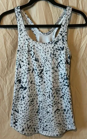 Lululemon tank top thumbnail 1
