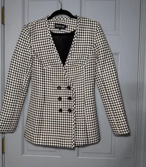 Jaggar Black and White Houndstooth Double-Breasted Blazer thumbnail 1