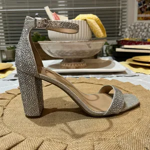 Elegant Silver Rhinestone Women's Heels Sz 8 thumbnail 6