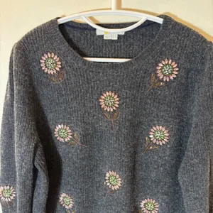 Boden‎ Elizabeth Wool Alpaca Blend Beaded Rhinestone Floral Sweater Size 12 thumbnail 3