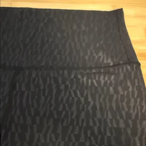 Lululemon Size 8 Women's Align High-Rise Athletic Shorts W7BV9S thumbnail 3