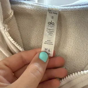 ALO size S cropped bone sweater thumbnail 4