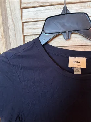 Tahari Black Short Sleeve Crewneck Tee Medium thumbnail 3