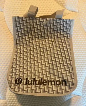 lululemon athletica gray Patterned Tote Bag thumbnail 1