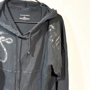 Taylor Swift Reputation Spirit Jersey Official Black Hooded Pullover‎ Size Small thumbnail 3