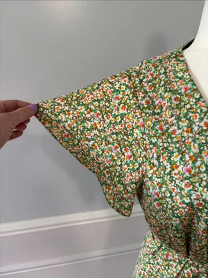 Lost + Wander Green Floral Wrap-Style Midi Dress Women's Wild Poppies Sz Small thumbnail 5