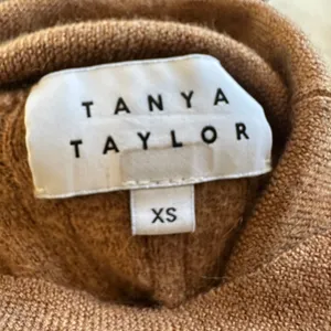 Tanya Taylor Camel Turtleneck Sweater XS Fitted Soft Merino Wool Designer $400 thumbnail 10