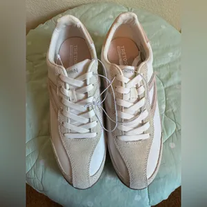 NWT Tretorn Hailey Women's Pink and Cream Sneakers size 9 thumbnail 5